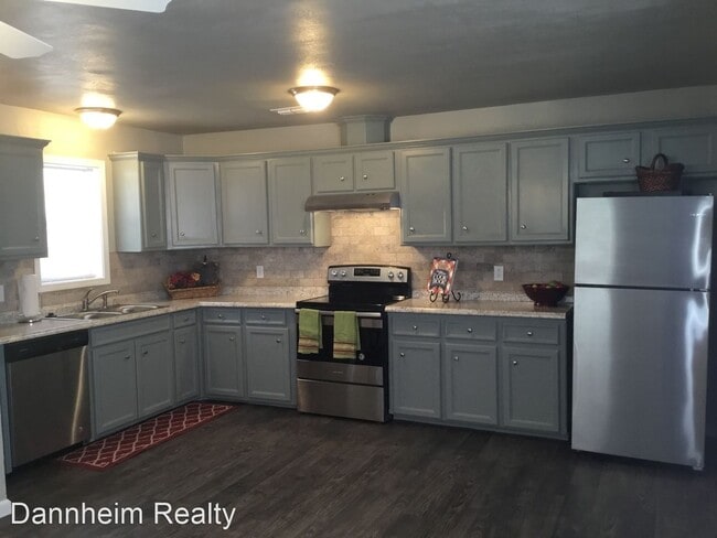Building Photo - 3 br, 2 bath House - 4204 41st