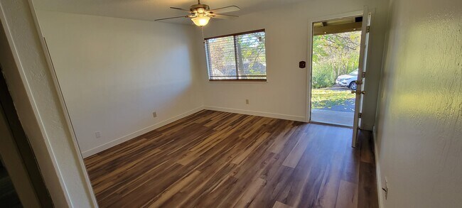 Building Photo - 2881 Acacia Way