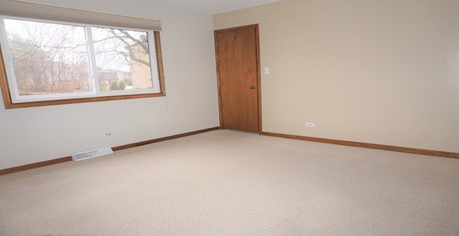 Foto del edificio - 313 Dawn Ct