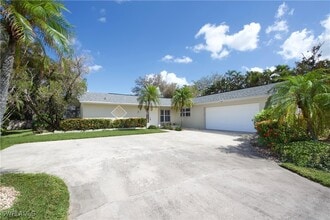 Building Photo - 673 Travers Ave