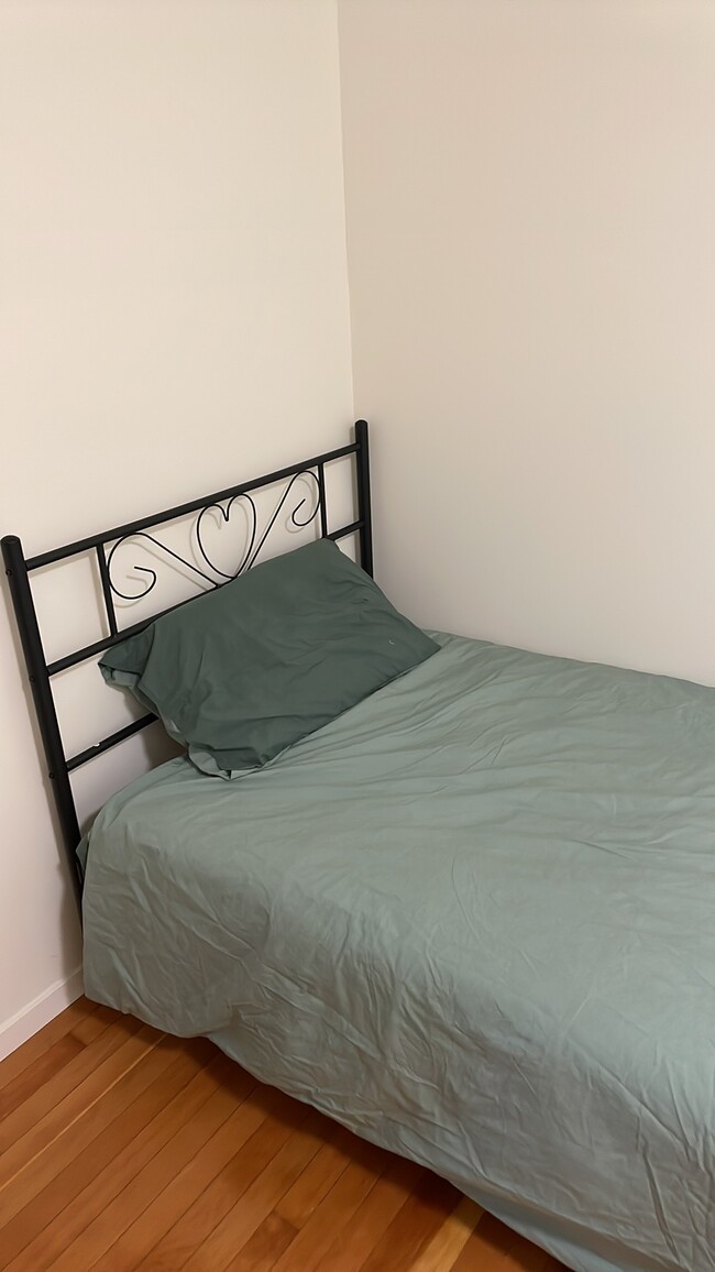 Building Photo - 3853 W 15th Ave