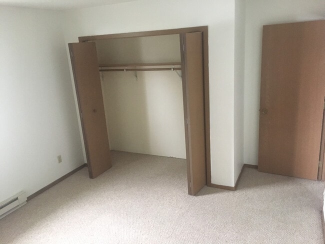 Building Photo - Welco West Apartment