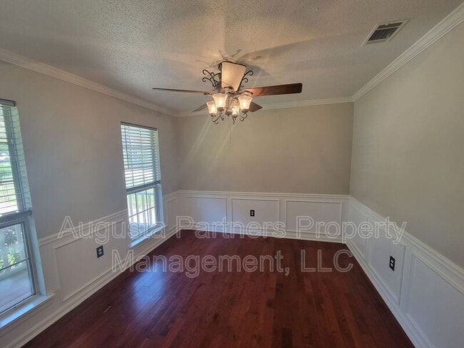 Building Photo - 157 Moss Creek Dr