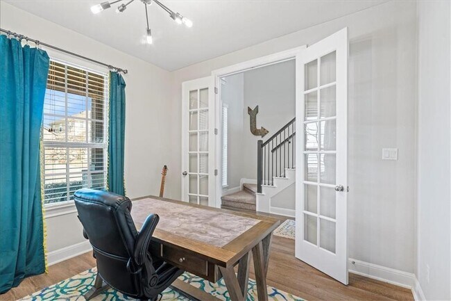 Foto del edificio - 2544 Granite Hill Dr