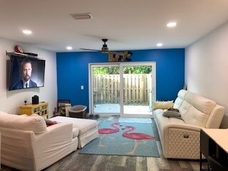 Building Photo - 9425 S Ocean Dr