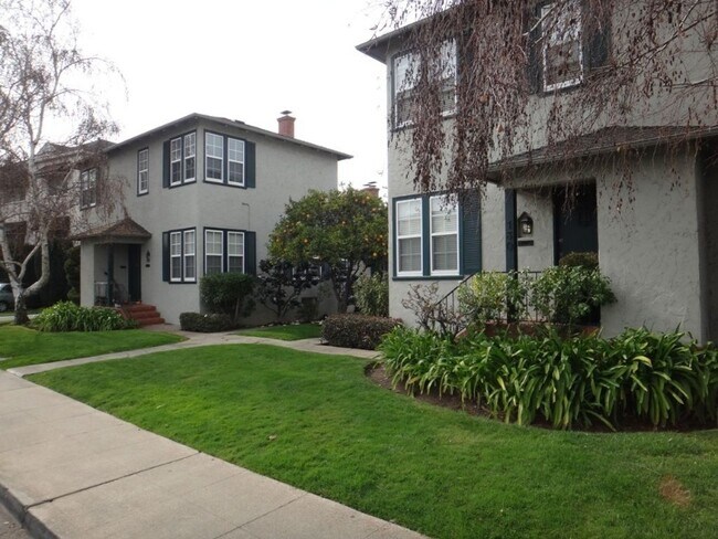 Foto del edificio - 132 Dartmouth Rd