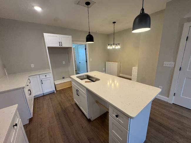 Foto del edificio - 267 W Spring St