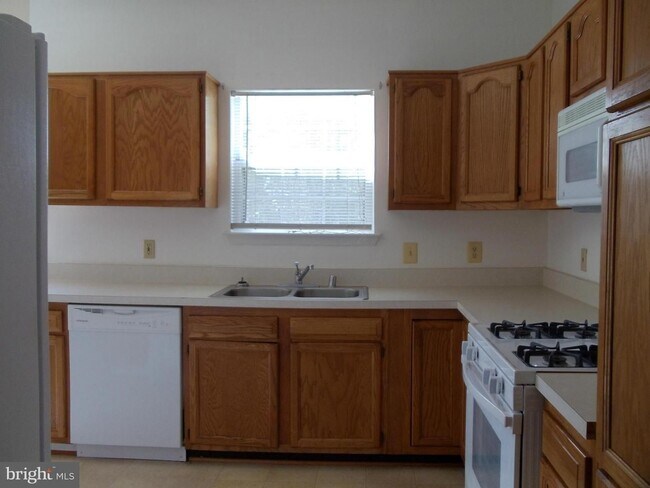 Foto del edificio - Welcome home!  Sought after Park Ridge in ...