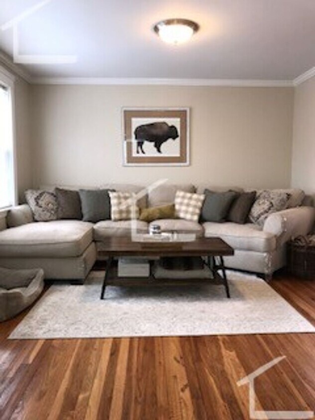 Foto principal - Avl NOW/July/Aug - Very nice 3BR w/drivewa...