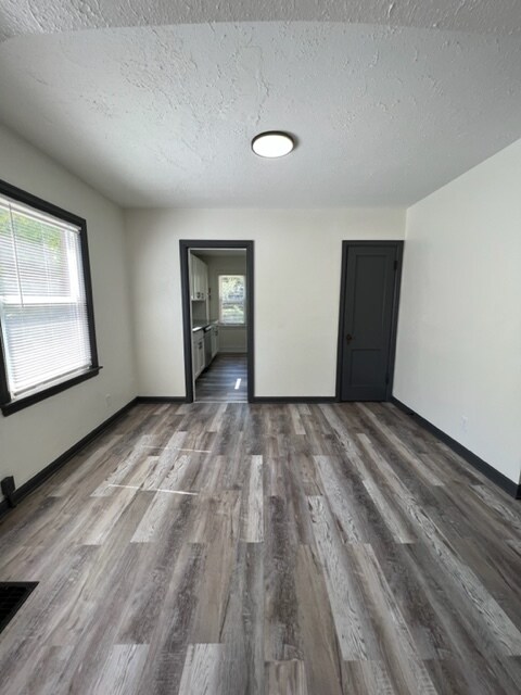 Foto del edificio - 1073 Fairwood Ave