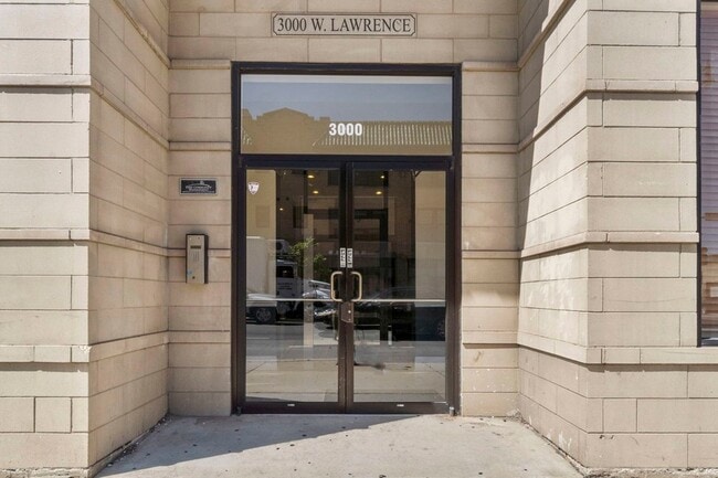 Building Photo - 3000 W Lawrence Avenue Unit 2B
