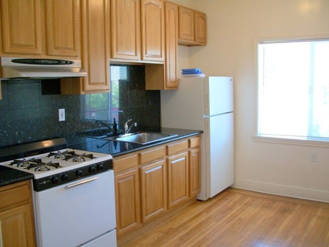 Photo - This unit is a Studio, with a giant kitche... Apartment
