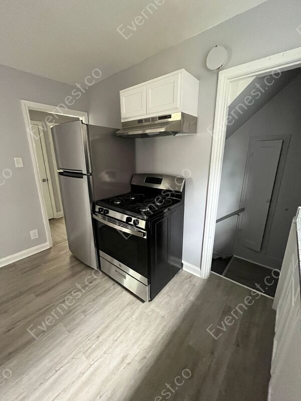 Building Photo - 16811 Lesure St