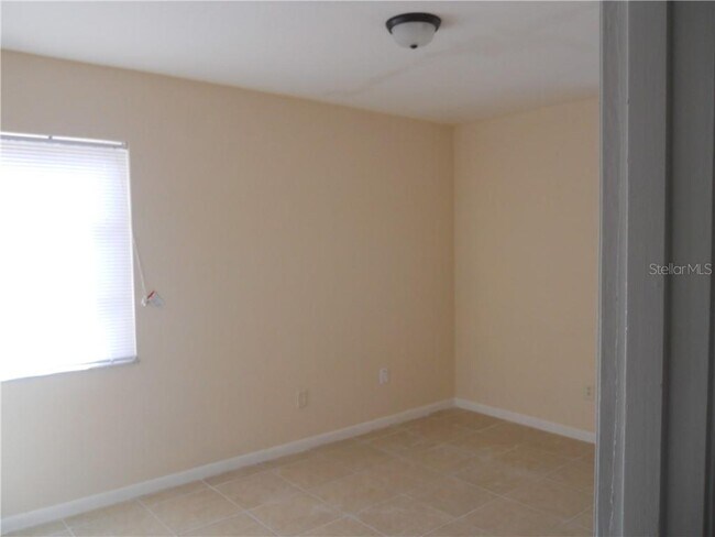 Building Photo - 2351 Hadley St
