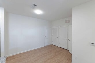 Building Photo - Evolve New Hope Farm