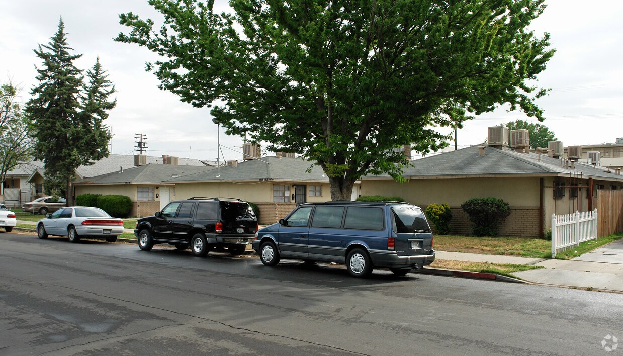 Building Photo - 150-178 N Calaveras St