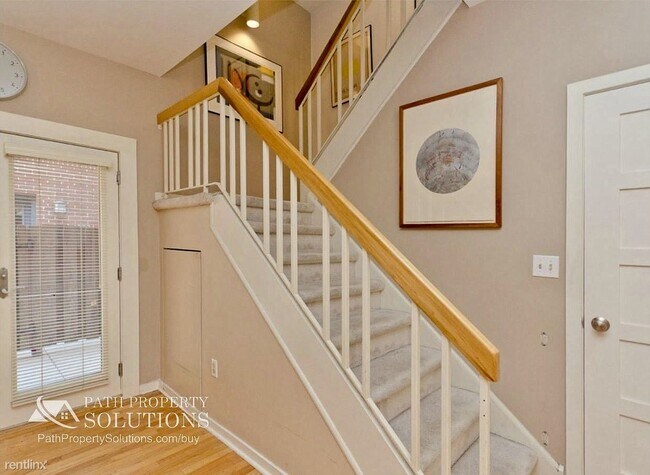 Building Photo - 3 br, 3.5 bath House - 2017 Rodman St