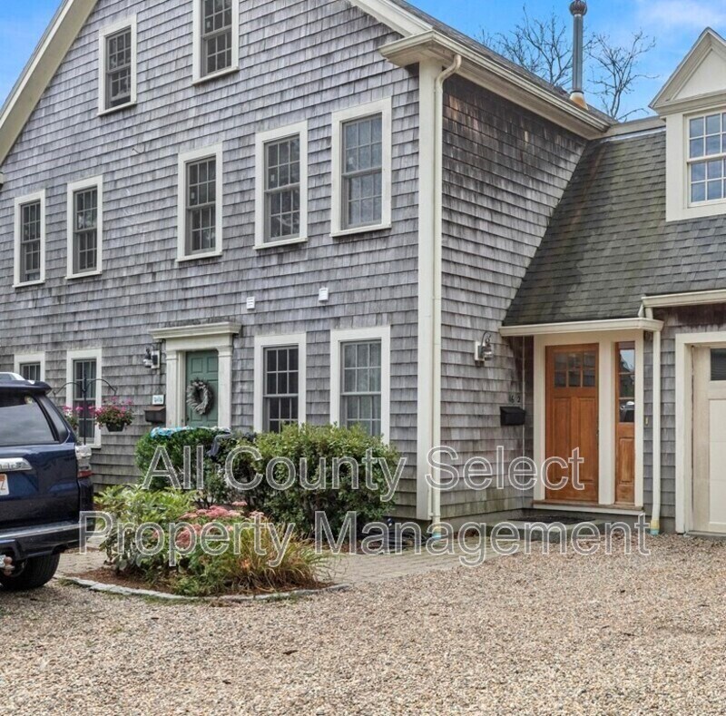 Primary Photo - 16 County St