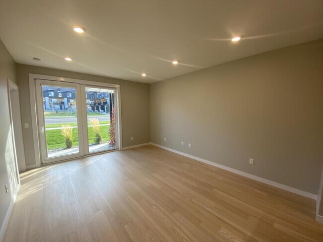 Foto del edificio - 476 Enterprise Blvd