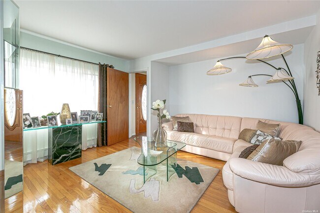 Foto del edificio - 252 Maple Pl