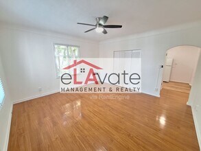 Building Photo - 129 S Oakhurst Dr
