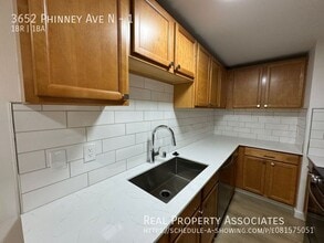 Building Photo - 3652 Phinney Ave N