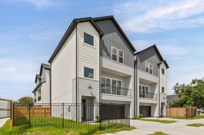 Foto del edificio - 3605 Mt Pleasant St