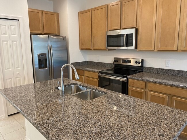 Building Photo - Buena Ventura Lakes-Segovia-New Home-2741 ...