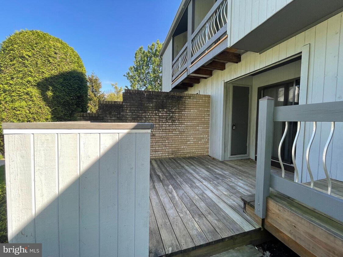 14 Peachtree Ct, Monmouth Junction, NJ 08852 Townhouse for Rent in