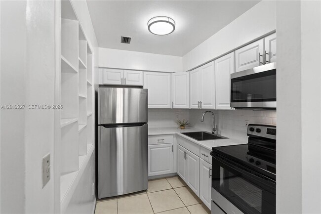 Foto del edificio - 2325 NW 52nd Ct