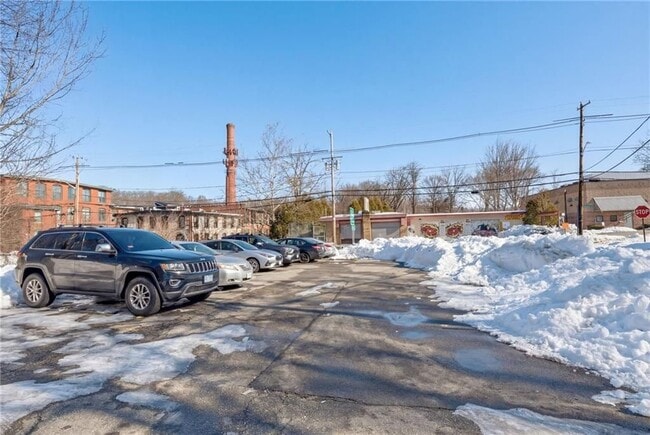 Building Photo - 16 Joseph St