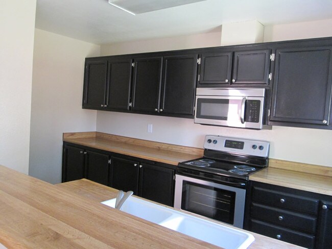 Building Photo - 230 Almondtree Ln