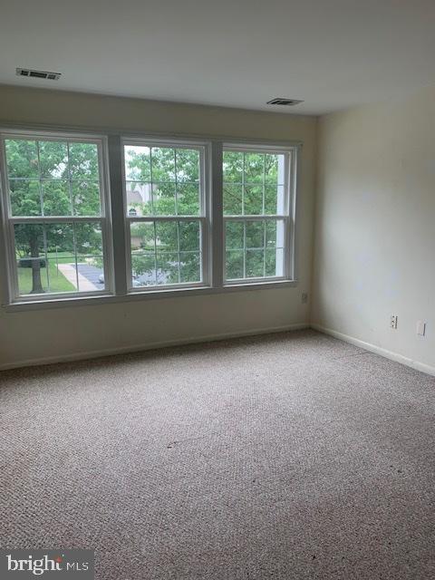 Building Photo - 303 Trinity Ct