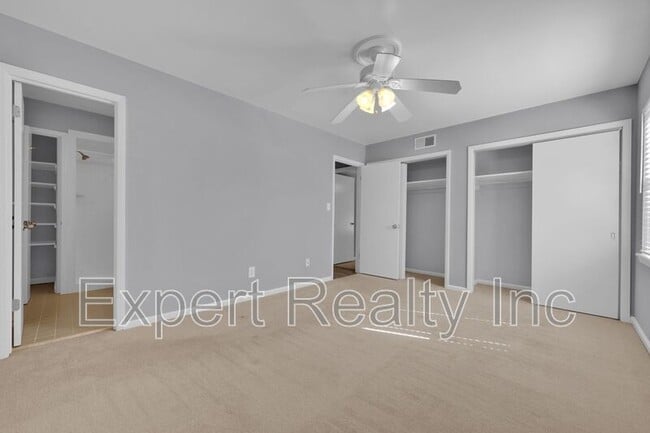 Building Photo - 2060 Montreat Dr