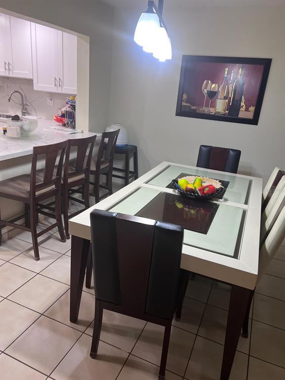 Foto del edificio - 6831 SW 147th Ave