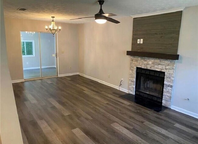 Foto del edificio - 2675 Wildflower Ln SW