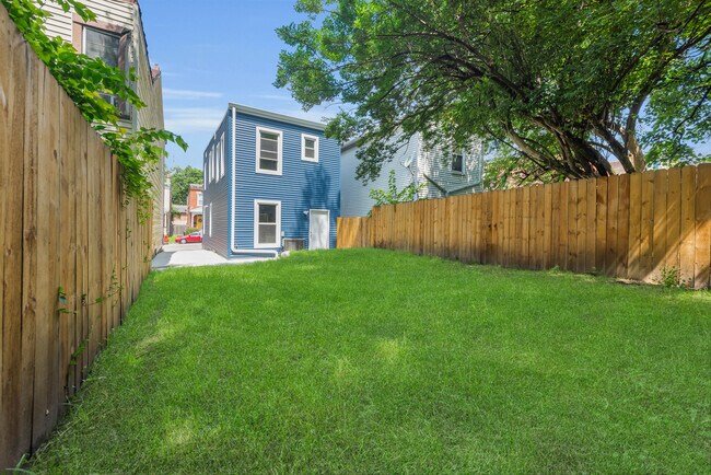 Building Photo - 4112 Kirby