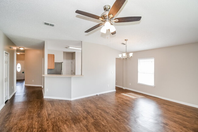 Foto del edificio - 3320 International Village Ct