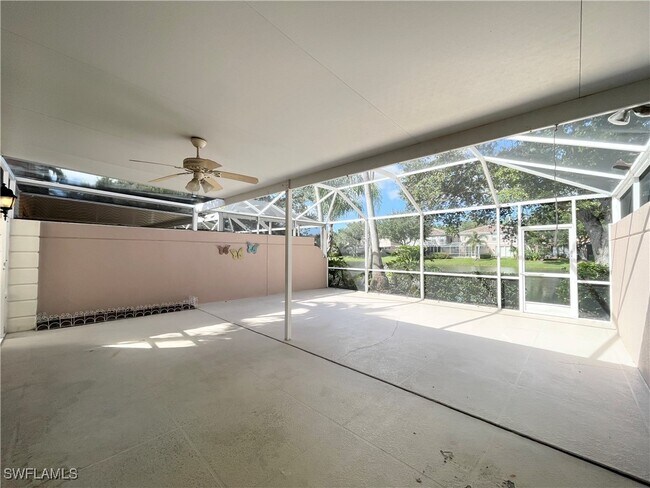 Foto del edificio - 5325 Cove Cir