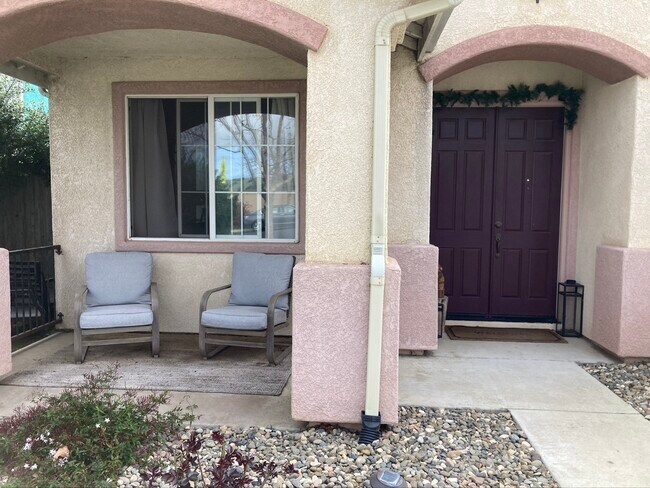 front porch - 340 Riverview Dr