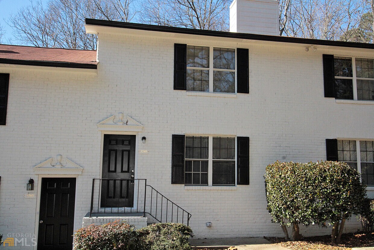 Foto principal - 3205 Highpoint Ct