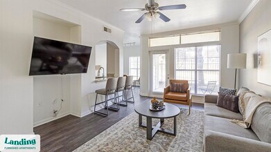 Building Photo - 1000 Henderson St