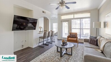 Building Photo - 1000 Henderson St