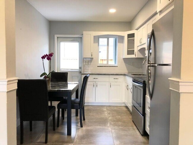 Foto del edificio - 118 NE 4th Ave