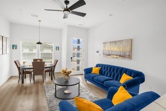 Building Photo - 4321 McKinley St