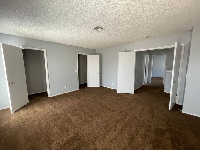 Foto del edificio - Beautiful home in East Las Vegas