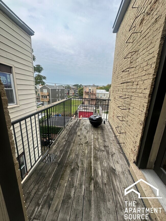 Building Photo - 4734 S Prairie Ave