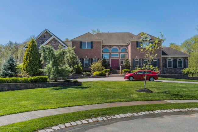 Building Photo - 111 Hidden Pond Ct