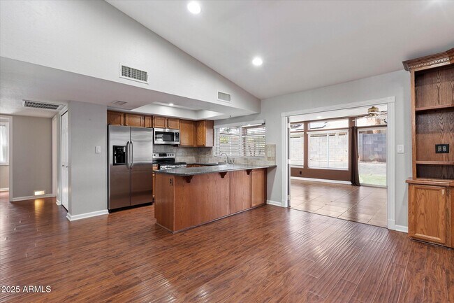 Foto del edificio - 6822 E Kelton Ln