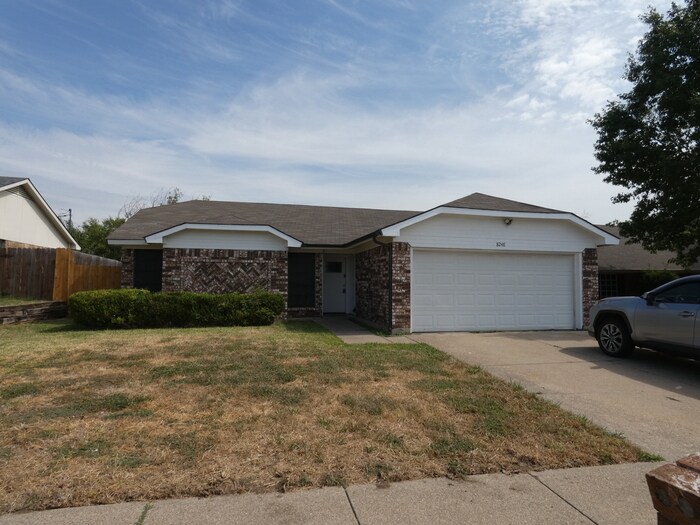Primary Photo - 8248 Meadowbrook Dr